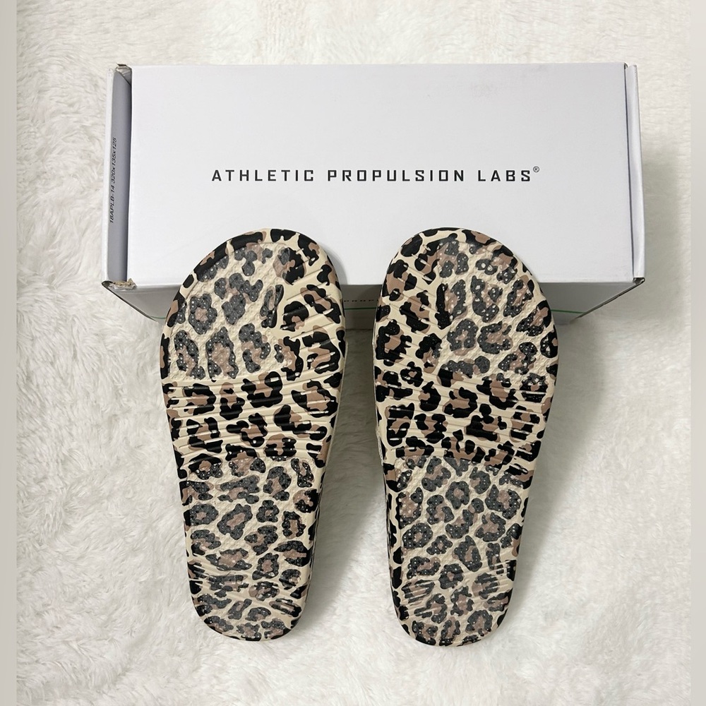 APL (Athletic Propulsion Labs) Big Logo Tech Loom Slides - Picture 6 of 7